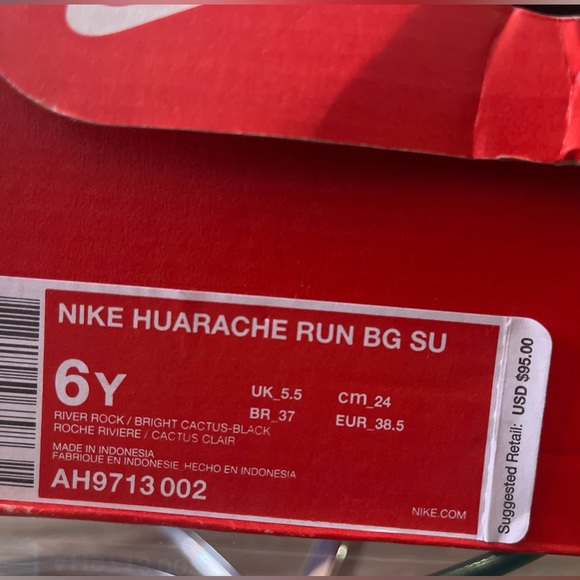 NIKE Huarache Run - Picture 16 of 16